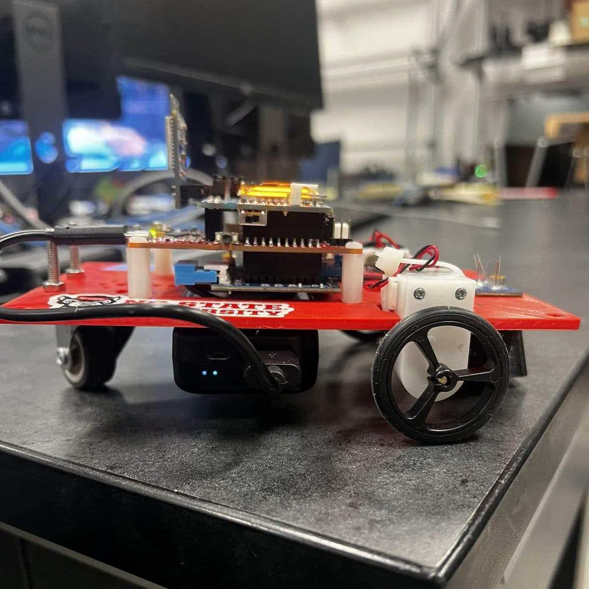 Mason's MSP430-based vehicle with circuit board chassis